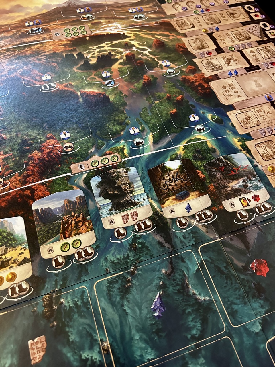 A closer look at the board - serpent side